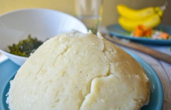 How to prepare & cook Ugali